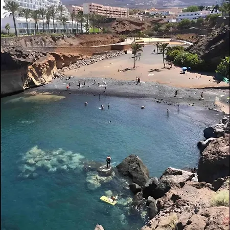 Skyline View - Free Private Parking Including & Guest Bonus Apartman