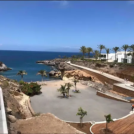 Skyline View Apartment - Free Private Parking High Speed Wi-Fi