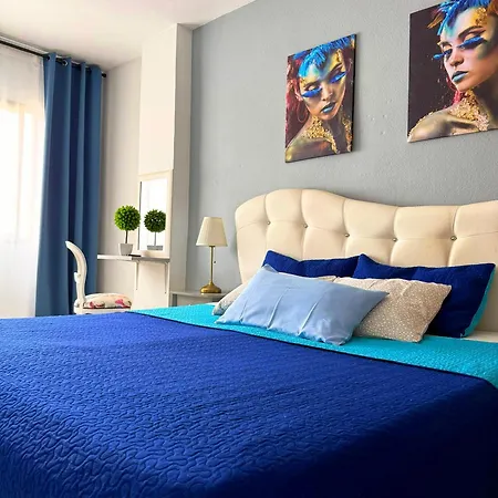 Apartamento Skyline View - Free Private Parking Including & Guest Bonus *