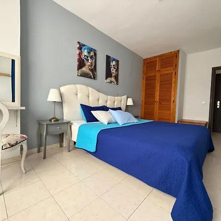 Skyline View - Free Private Parking Including & Guest Bonus *