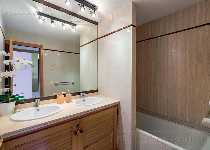 Διαμέρισμα Skyline View - Free Private Parking Including & Guest Bonus