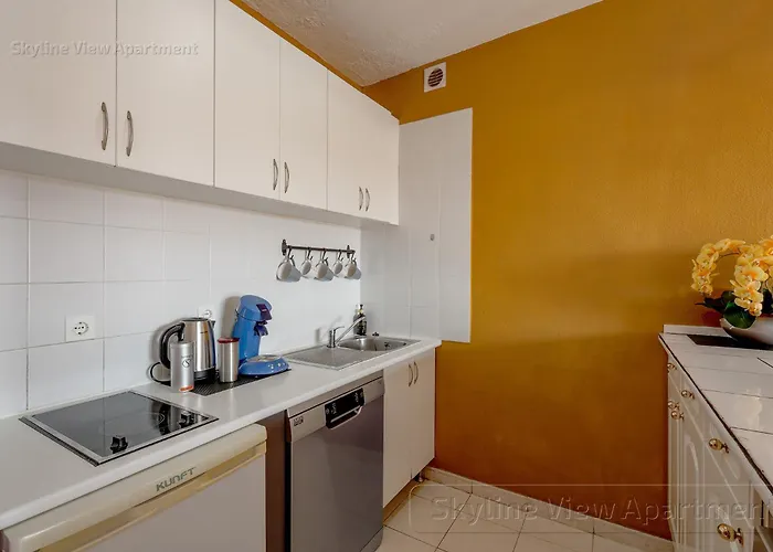 Διαμέρισμα Skyline View - Free Private Parking Including & Guest Bonus *