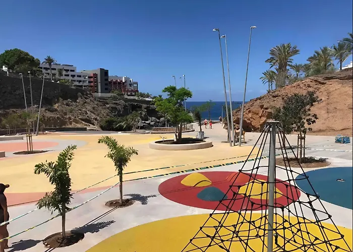 Skyline View - Free Private Parking Including & Guest Bonus 아파트