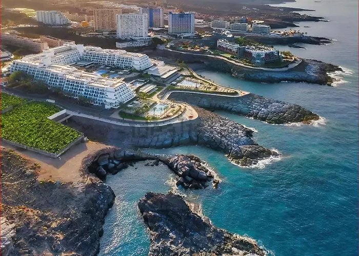 Skyline View - Free Private Parking Including & Guest Bonus