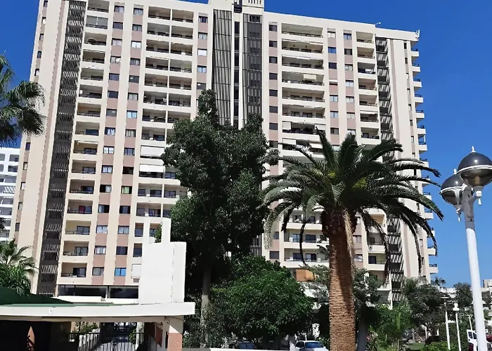 Διαμέρισμα Skyline View - Free Private Parking Including & Guest Bonus