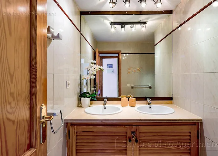 Skyline View - Free Private Parking Including & Guest Bonus אדחה